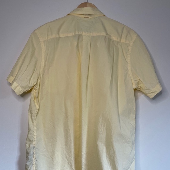 ✿ Tommy Hilfiger Butter Yellow Button Down Size M - Picture 3 of 4